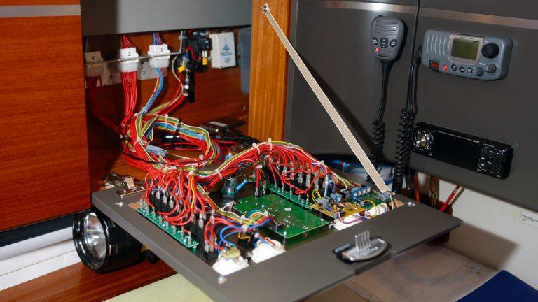 Troubleshooting Marine Electrics
